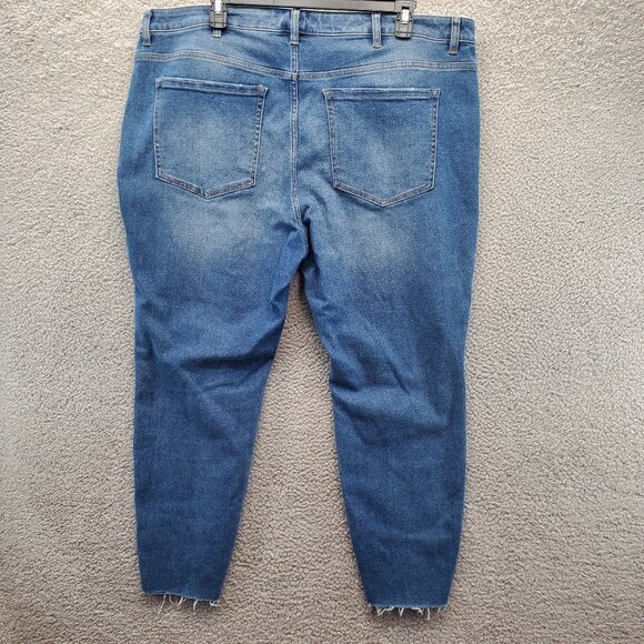 Lane Bryant Mid- Rise Skinny Jeans Size 24 Floral Embroidered Hem Signat… - Picture 8 of 10